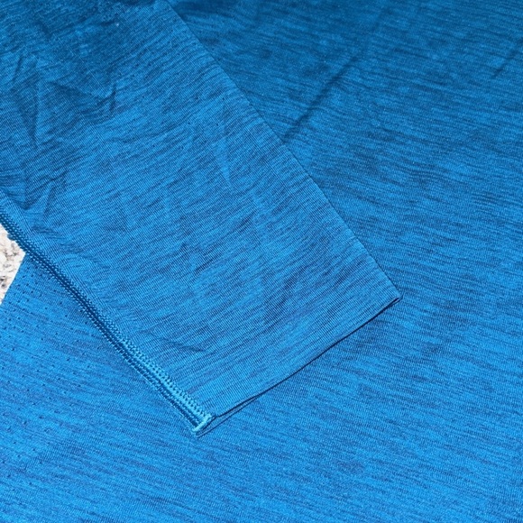Lululemon Metal Vent Tech Long Sleeve in Poseidon / Amalfi Blue - Picture 6 of 10
